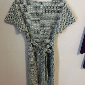 Chic Tweed Dress with Belt